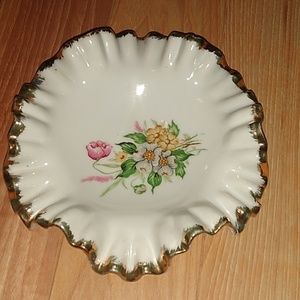 Vintage Estate Porcelain Fluted Floral Gold Trim Trinket Dish / Candy DishSher